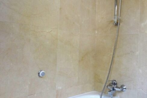 bathroom-left-scaled-e1585577521494-os2h8mcpcs7f390e8hqh2mkqvkkda97bu8672ob9nk